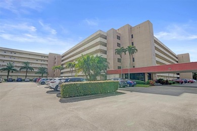 Beach Condo For Sale in Pembroke Pines, Florida