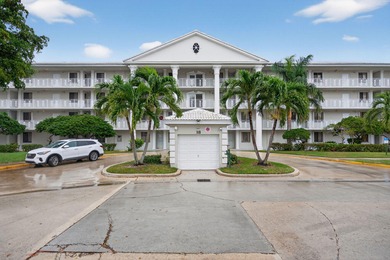 Beach Condo For Sale in West Palm Beach, Florida