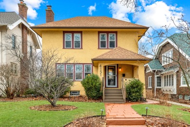 Beach Home For Sale in Shorewood, Wisconsin