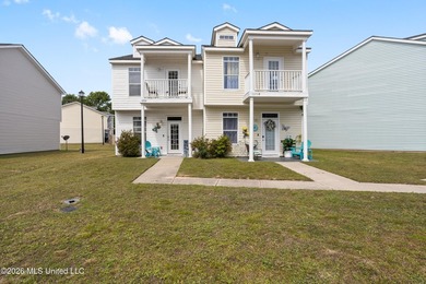 Beach Townhome/Townhouse For Sale in Gulfport, Mississippi