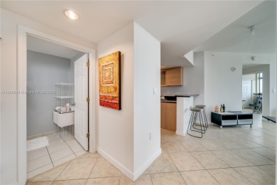 Beach Condo For Sale in Hollywood, Florida