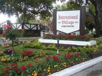 Beach Condo For Sale in Lauderhill, Florida