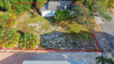 Beach Home For Sale in West Palm Beach, Florida