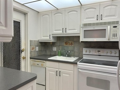 Beach Condo For Sale in Lighthouse Point, Florida