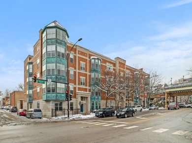 Beach Condo Active Under Contract in Chicago, Illinois