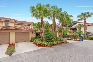 Beach Townhome/Townhouse For Sale in Wellington, Florida