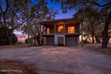 Beach Home Sale Pending in Ocean Springs, Mississippi