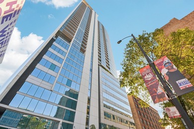 Beach Condo Active Under Contract in Chicago, Illinois