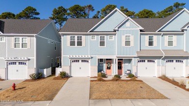Beach Townhome/Townhouse Active Under Contract in Beaufort, North Carolina