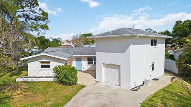 Beach Home For Sale in Venice, Florida