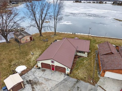Beach Home For Sale in Sturgeon Bay, Wisconsin
