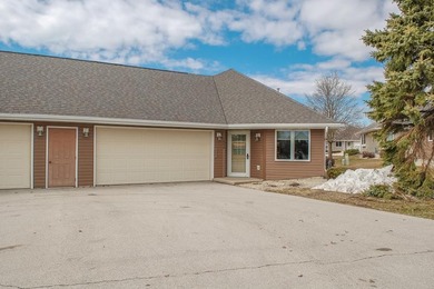 Beach Condo For Sale in Sturgeon Bay, Wisconsin