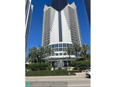 Beach Condo For Sale in North Miami Beach, Florida