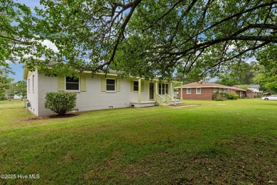 Beach Home For Sale in New Bern, North Carolina