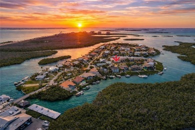 Beach Townhome/Townhouse For Sale in Fort Myers, Florida