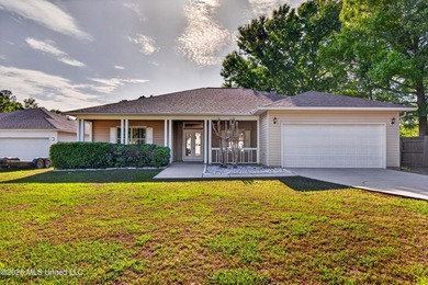 Beach Home For Sale in Ocean Springs, Mississippi