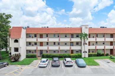 Beach Condo For Sale in Sunrise, Florida