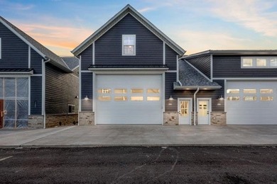 Beach Condo For Sale in Sturgeon Bay, Wisconsin