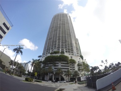 Beach Condo For Sale in Miami, Florida