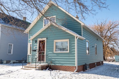 Beach Home For Sale in Sheboygan, Wisconsin