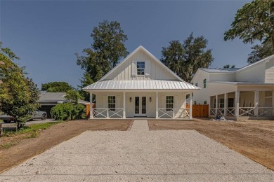 Beach Home For Sale in Saint Simons, Georgia