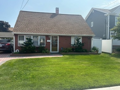 Beach Home For Sale in Baldwin, New York