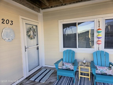 Beach Condo For Sale in Pine Knoll Shores, North Carolina