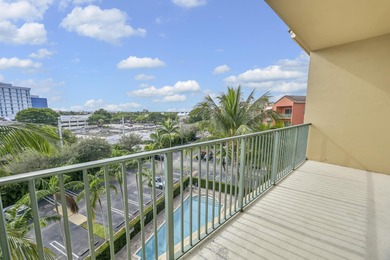 Beach Condo For Sale in West Palm Beach, Florida