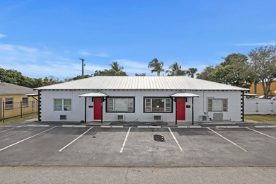 Beach Townhome/Townhouse For Sale in Riviera Beach, Florida