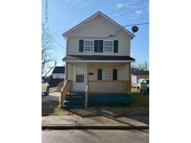 Beach Home Active Under Contract in Elizabeth City, North Carolina