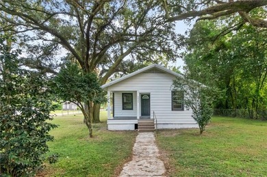 Beach Home For Sale in Mobile, Alabama
