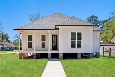 Beach Home For Sale in Mandeville, Louisiana