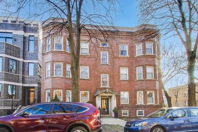 Beach Condo For Sale in Chicago, Illinois