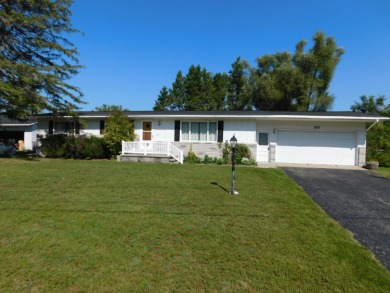 Beach Home Sale Pending in Cheboygan, Michigan