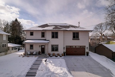 Beach Home For Sale in Shorewood, Wisconsin