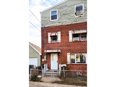 Beach Home For Sale in Bronx, New York