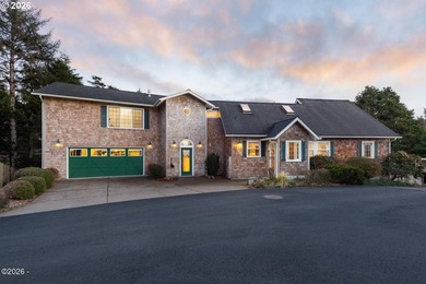 Beach Home For Sale in Lincoln City, Oregon