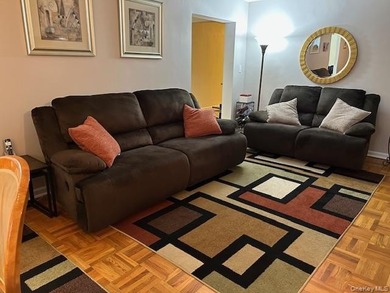 Beach Home For Sale in New Rochelle, New York