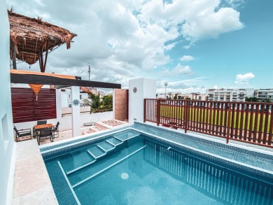 Beach Townhome/Townhouse Off Market in Playa Del Carmen, 