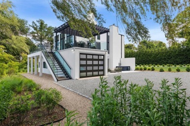 Beach Home For Sale in Water Mill, New York
