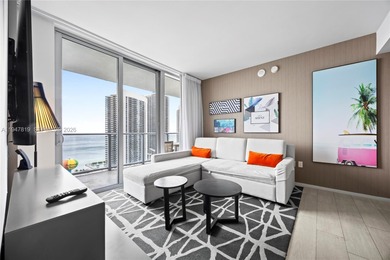 Beach Condo For Sale in Hollywood, Florida