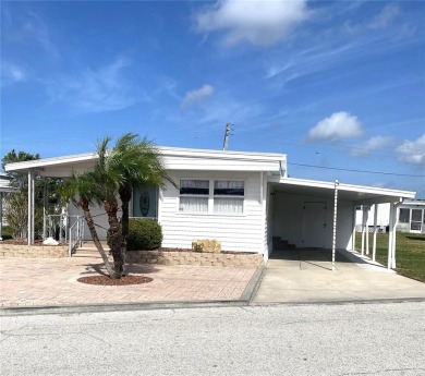 Beach Home For Sale in Bradenton, Florida