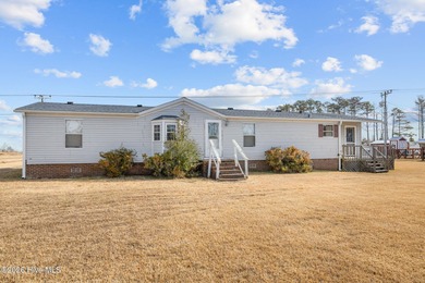 Beach Home For Sale in Davis, North Carolina