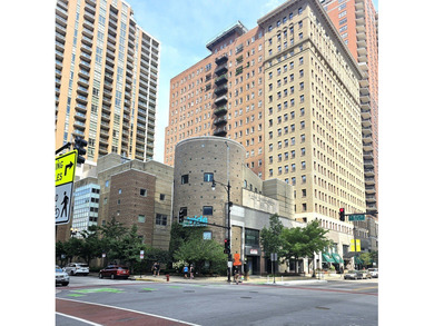 Beach Condo For Sale in Chicago, Illinois