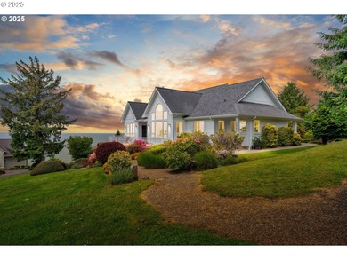 Beach Home For Sale in Florence, Oregon