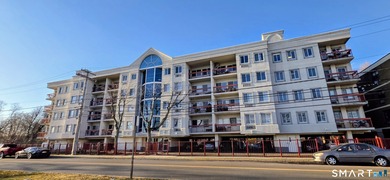 Beach Condo For Sale in Bridgeport, Connecticut