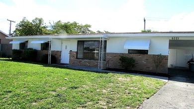 Beach Home Sale Pending in Palm Beach Gardens, Florida