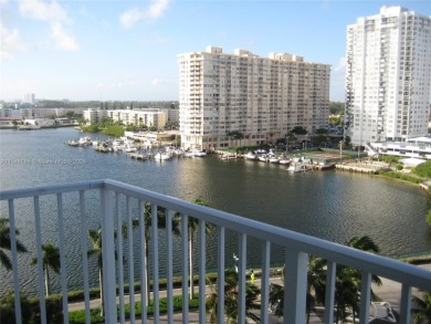 Beach Condo For Sale in Aventura, Florida