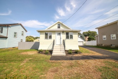 Beach Home For Sale in East Haven, Connecticut