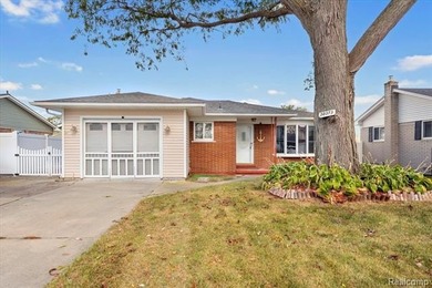 Beach Home For Sale in Rockwood, Michigan